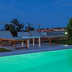 Villa La Maddalena 8&1, Vasilius *