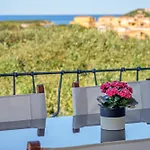 La Maddalena 8&1, Vasilius Villa