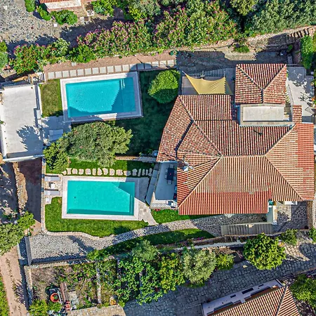 La Maddalena 8&1, Vasilius Villa Porto Cervo