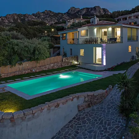 La Maddalena 8&1, Vasilius Villa *