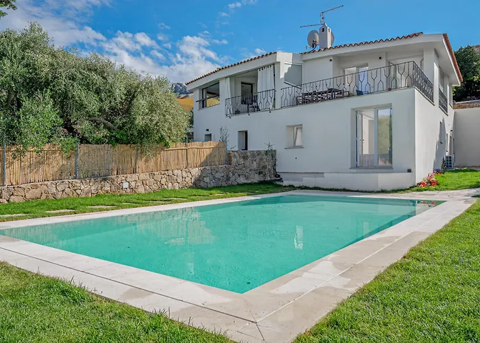 Villa La Maddalena 8&1, Vasilius