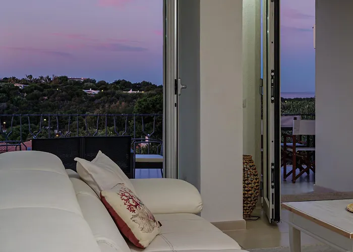 La Maddalena 8&1, Vasilius Villa *