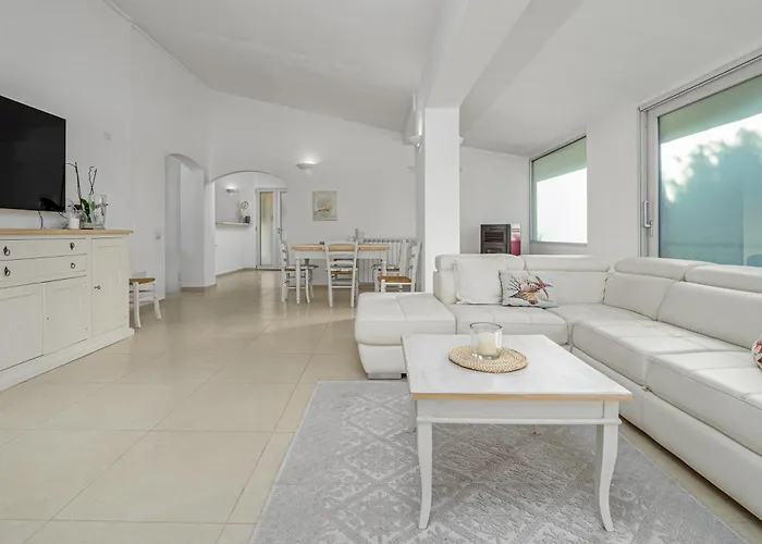 La Maddalena 8&1, Vasilius *