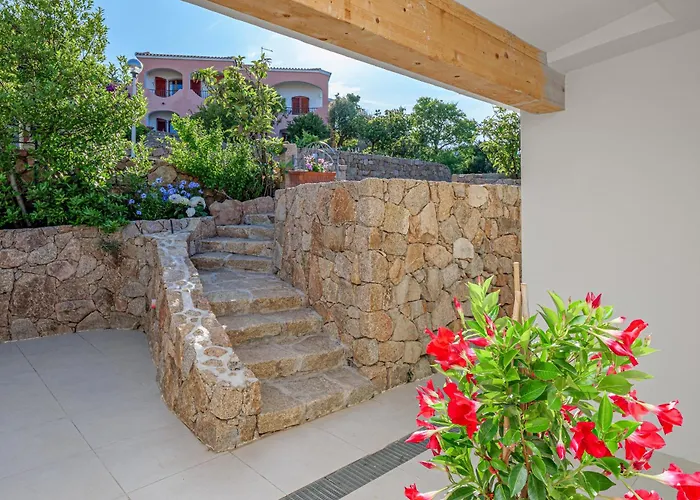 La Maddalena 8&1, Vasilius Villa