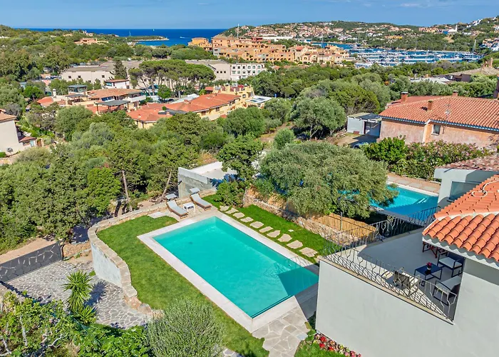 Villa La Maddalena 8&1, Vasilius