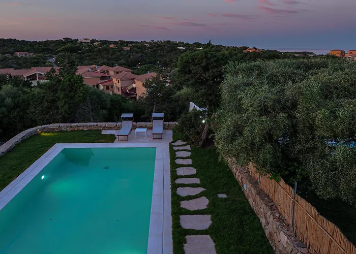 La Maddalena 8&1, Vasilius Villa *