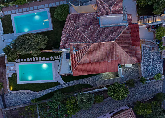 La Maddalena 8&1, Vasilius Villa